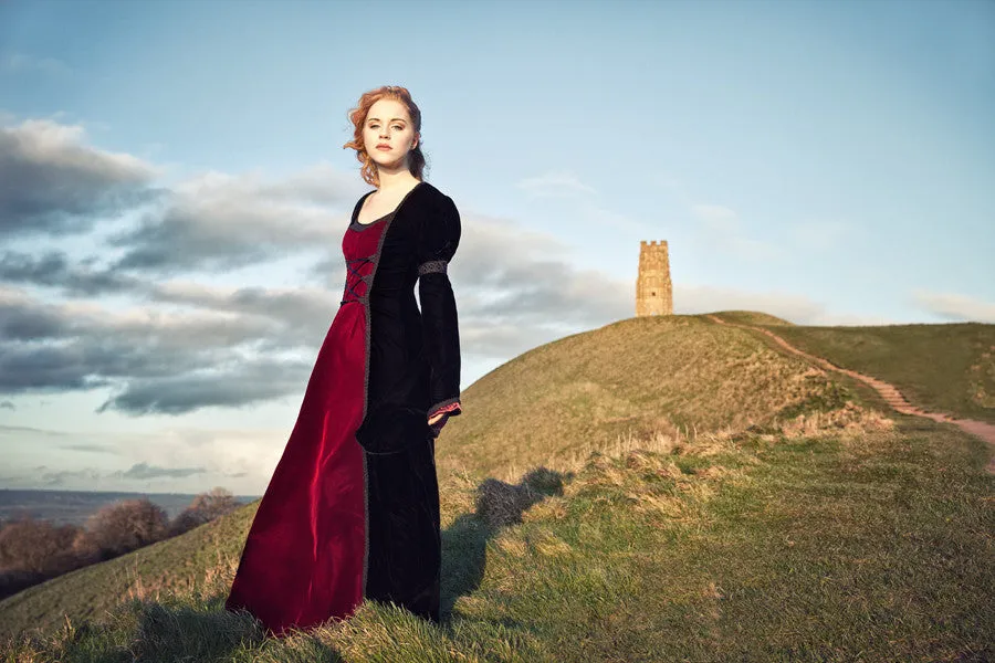 417 - Kelmscott Gown