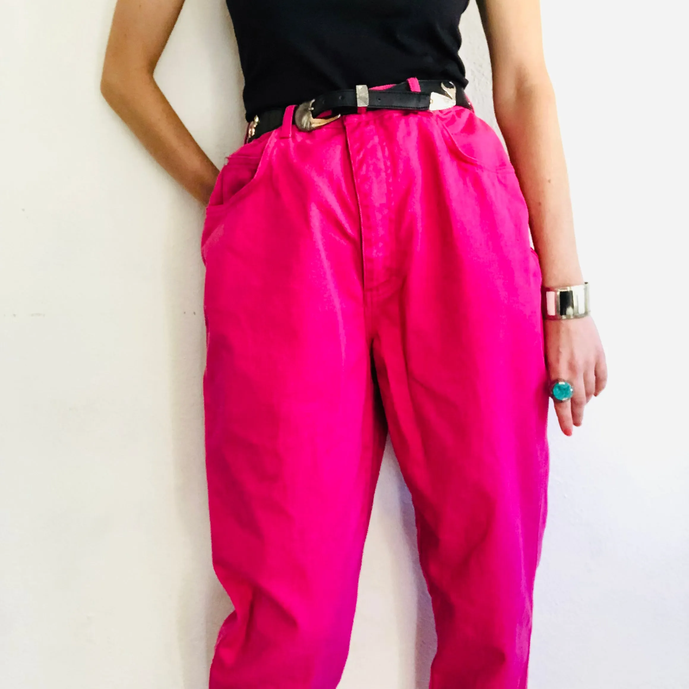 80'S VINTAGE GITANO HOT PINK MOM JEANS // WAIST SIZE 30
