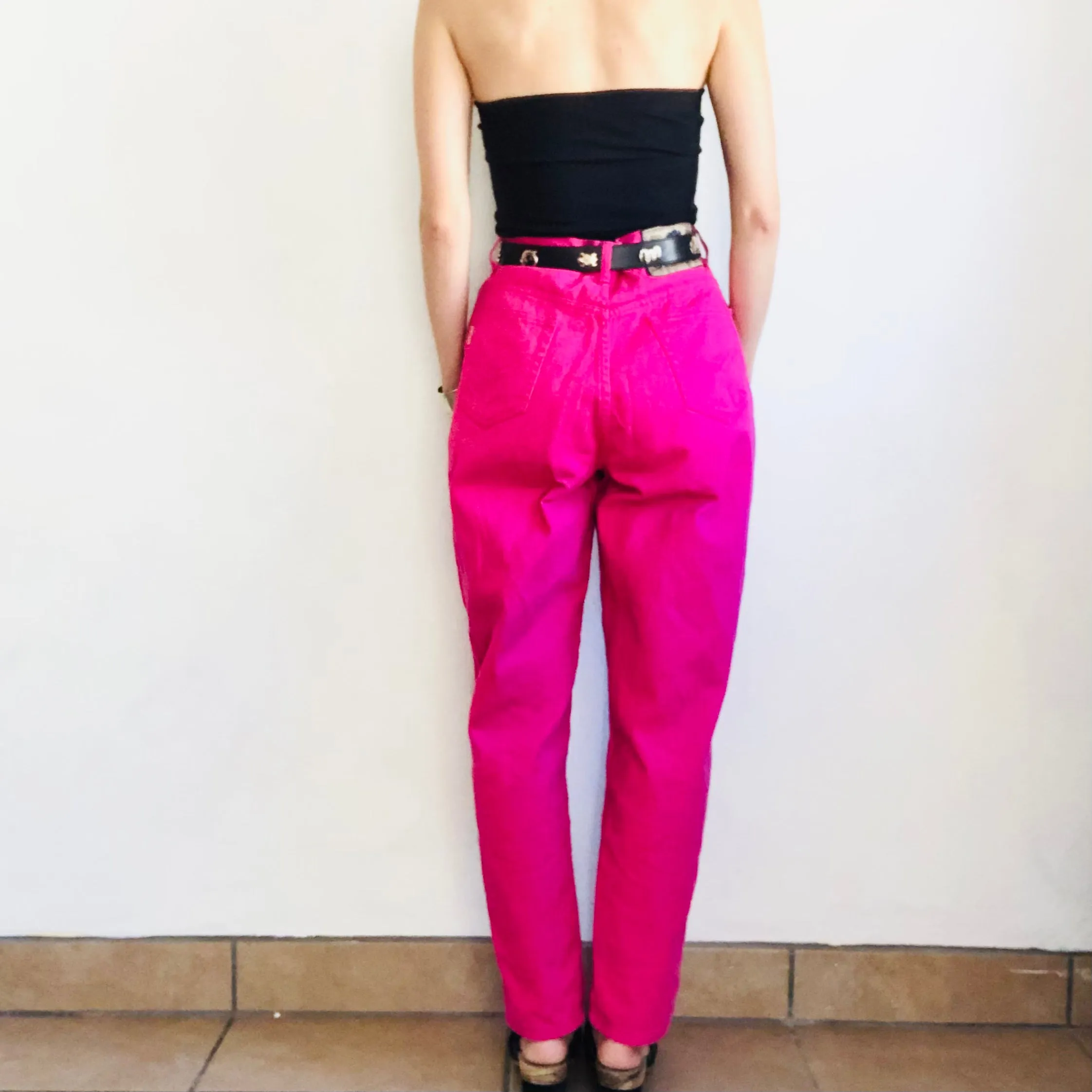 80'S VINTAGE GITANO HOT PINK MOM JEANS // WAIST SIZE 30