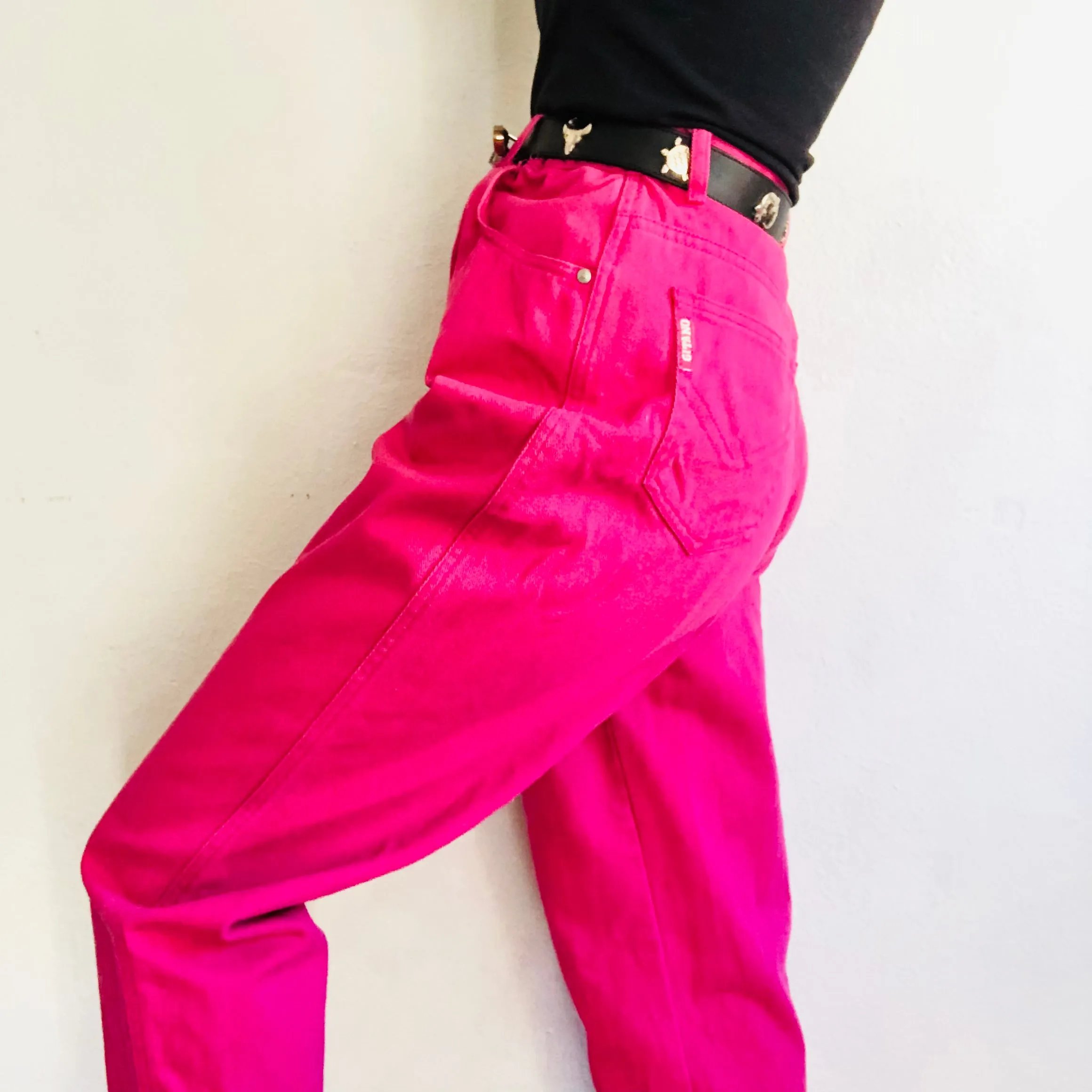 80'S VINTAGE GITANO HOT PINK MOM JEANS // WAIST SIZE 30