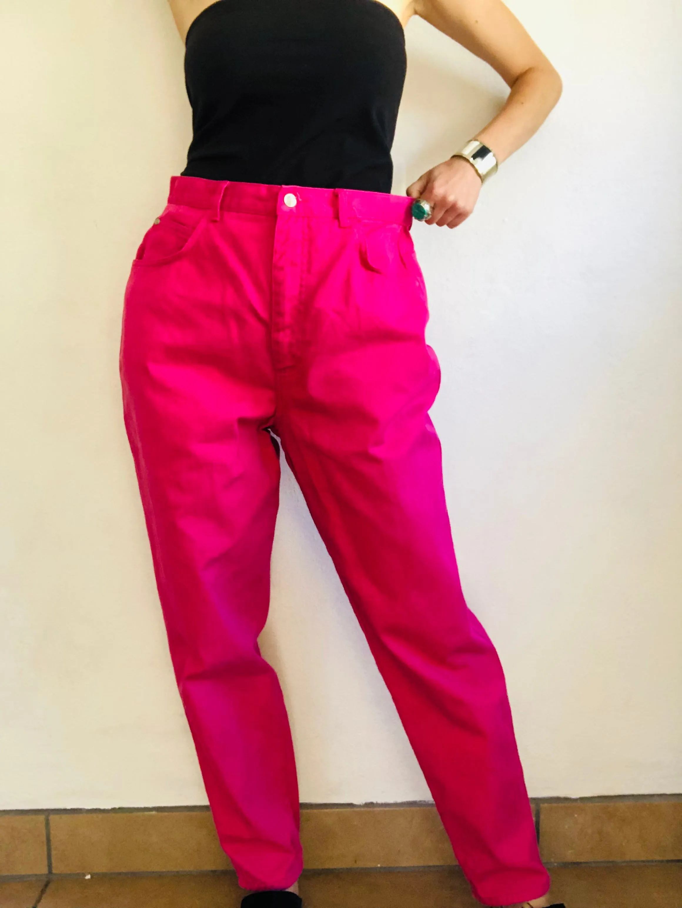 80'S VINTAGE GITANO HOT PINK MOM JEANS // WAIST SIZE 30