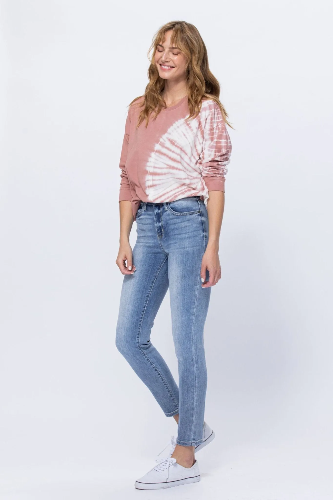 Judy Blue Monroe Relaxed Fit Light Wash Jeans