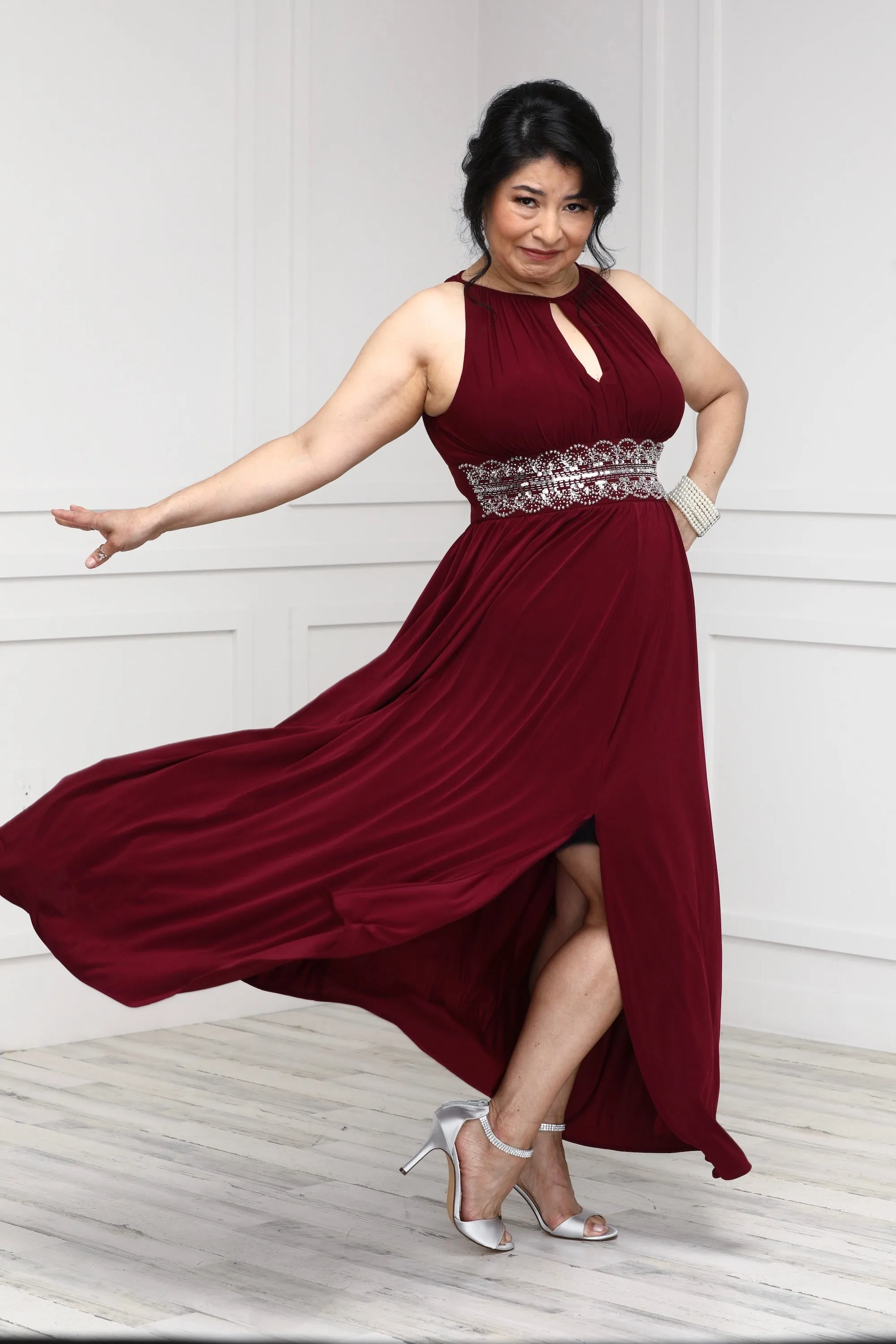 R&M Richards Women's Petite Sleeveless Beaded Designer Evening Gown