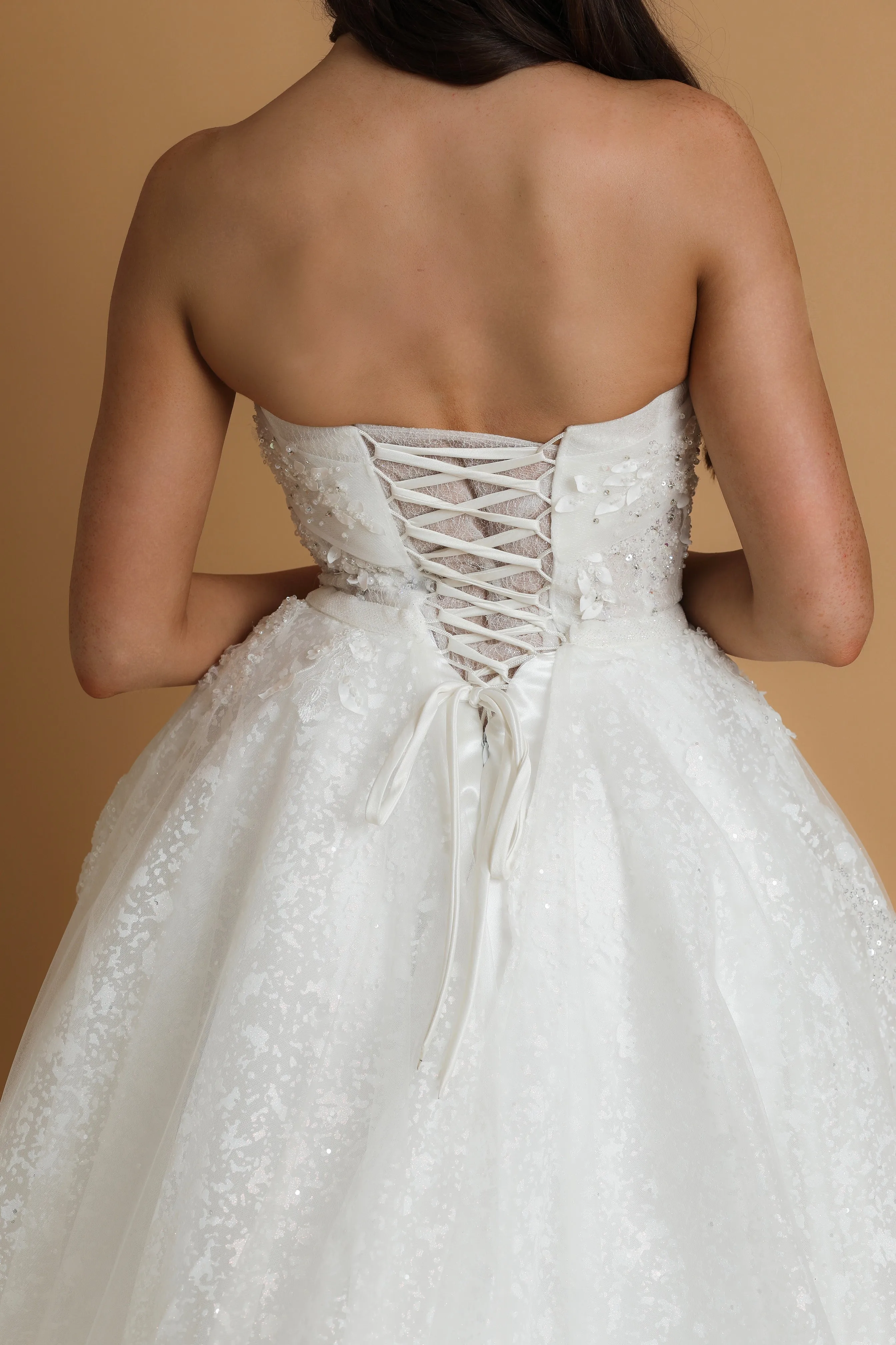 Sparkling strapless straight cut neckline crinoline skirt wedding dress